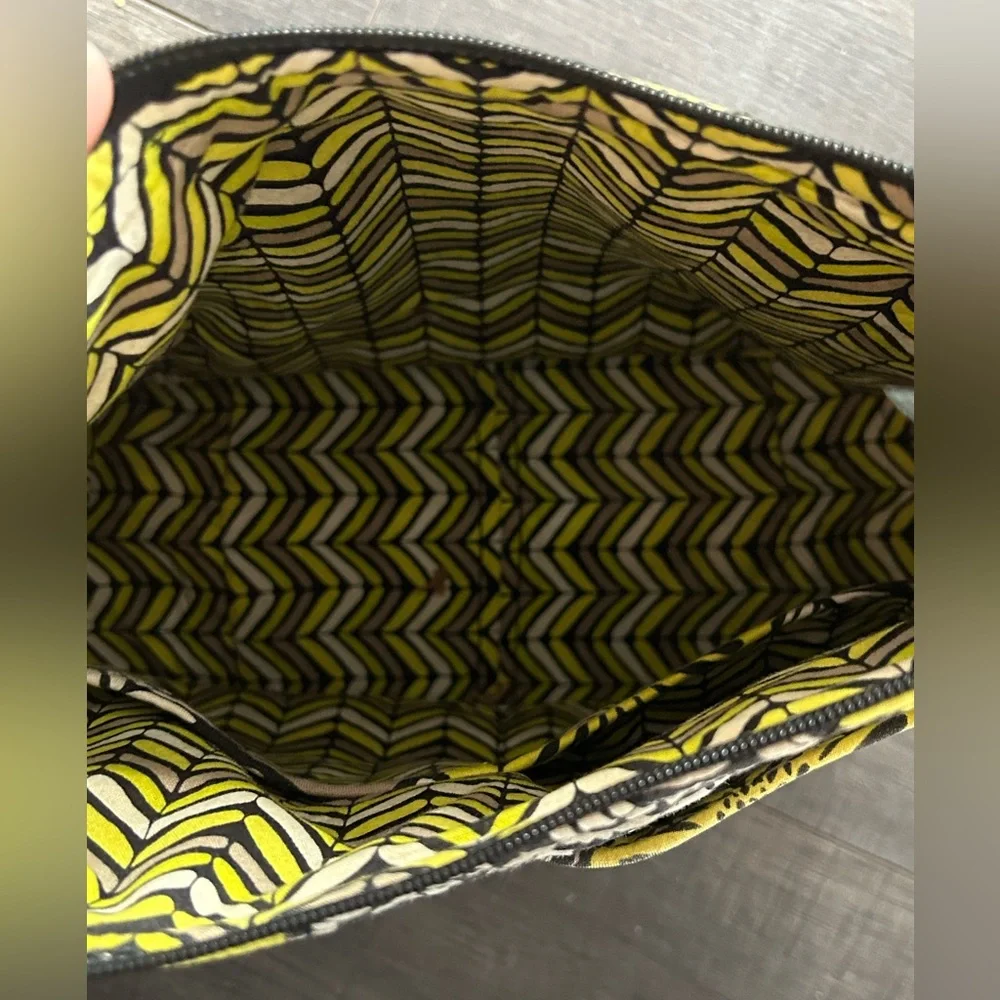 VERA BRADLEY women’s black/yellow zip purse with adjustable straps - Picture 3 of 10